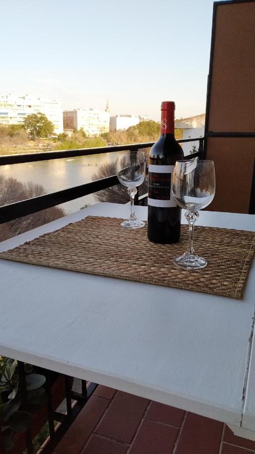 Apartamento Con Vistas Al Rio Guadalquivir En Triana, Sevilla Exterior photo